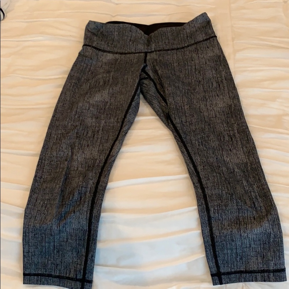 Lululemon crops